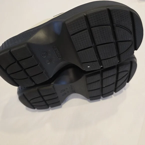 Crocs Stomp Loafers in the 'Linen Black' Women's Size 7 (Mens 5) Penny Loafer - Picture 13 of 17